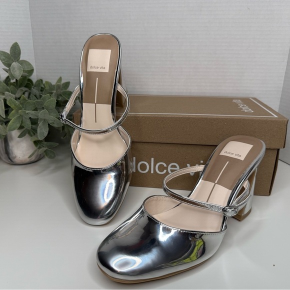 Dolce Vita Shoes - Dolce Vita Women’s Bienne Heels in Silver Stella Size 8 Metallic Streetwear Boho